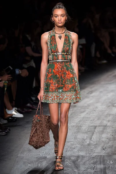 Look 46